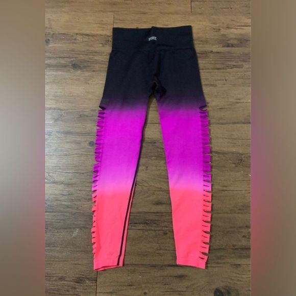 PINK
VS NEON COOL AND COMFY HTF OMBRÉ LEGGINGS M - Picture 10 of 10